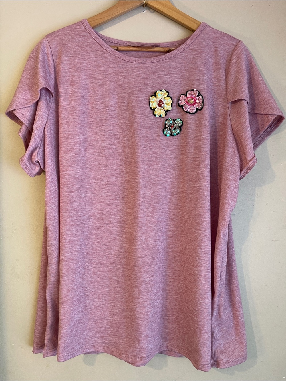 SJS Pink Heathered 3D Sequin Floral Applique Flutter Sleeve Top 2X Boutique